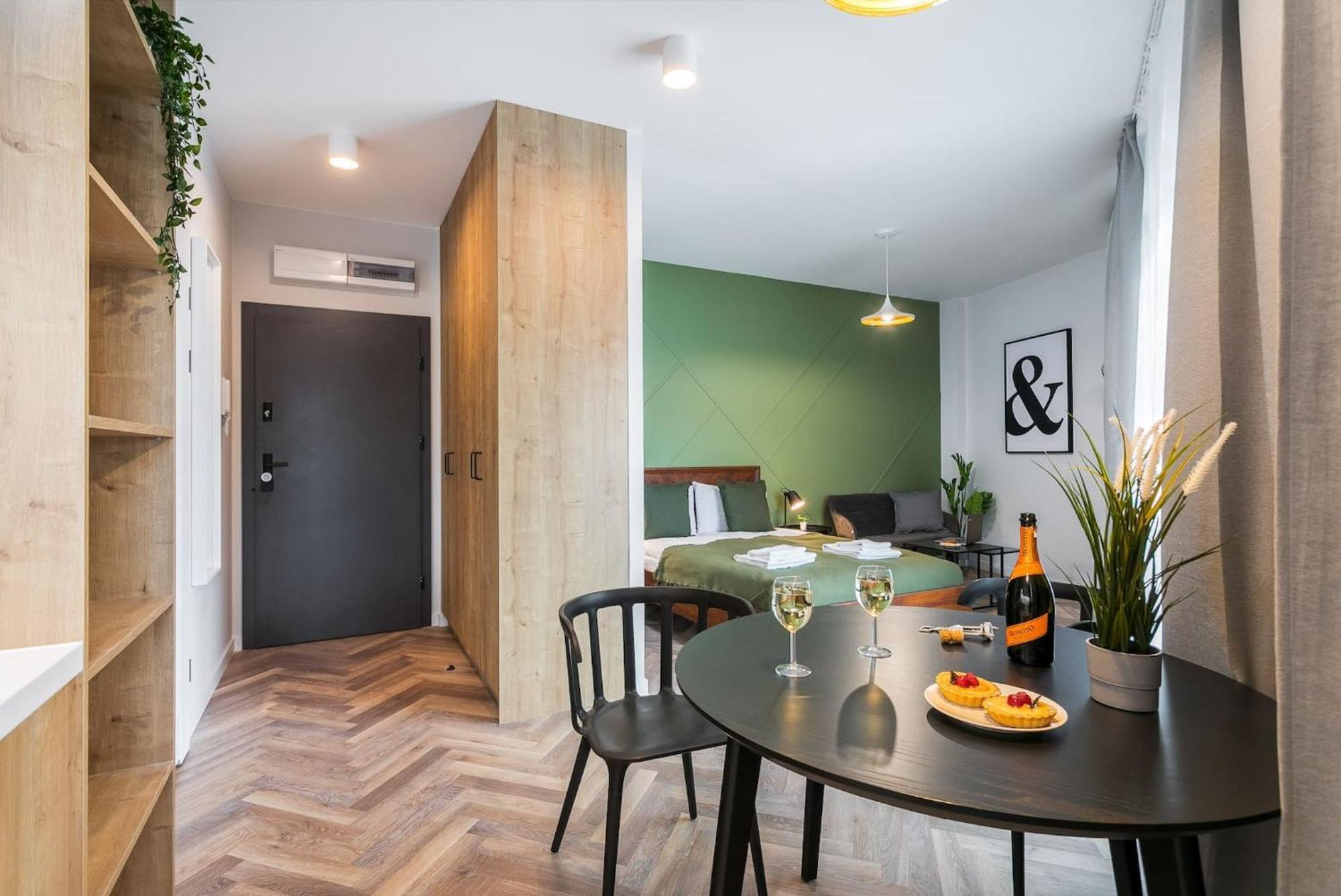 Rent Like - Srutowa 10 *